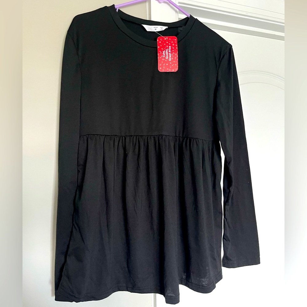 New with tags: Maternity Black Top